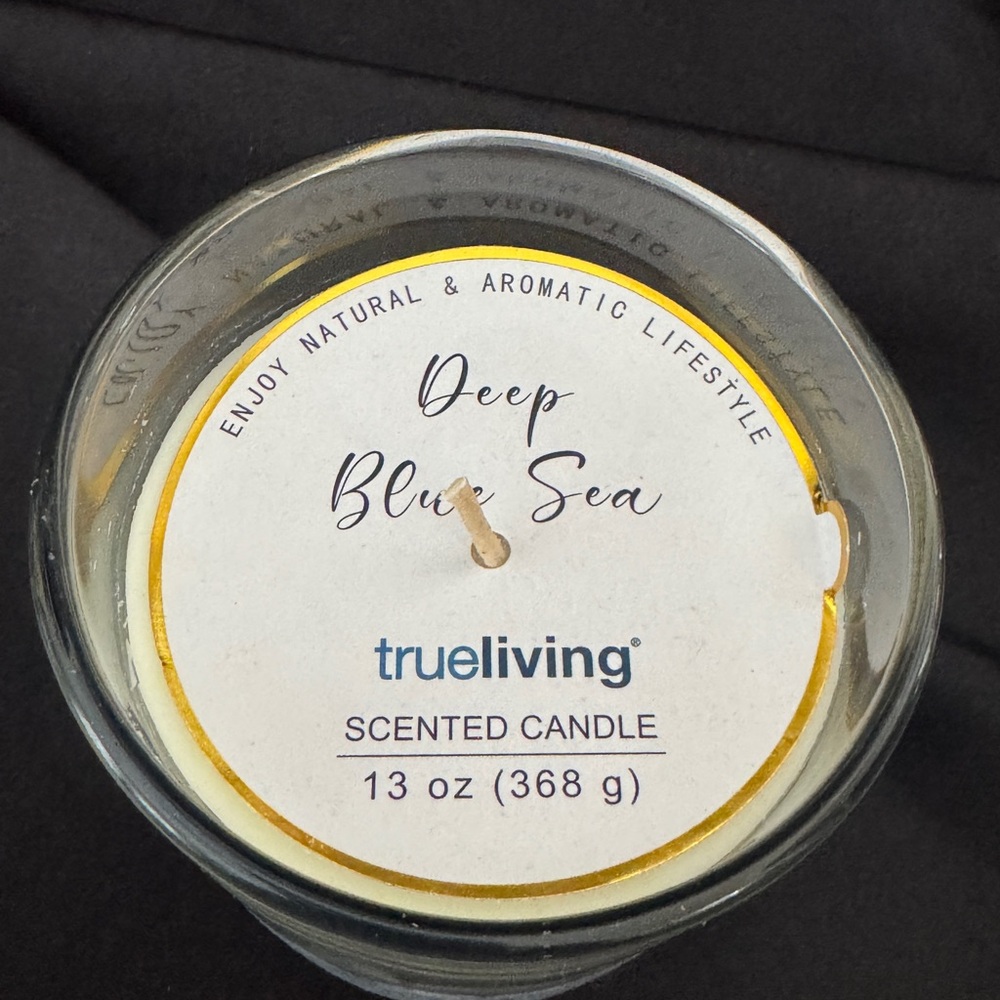 🌻 Trueliving Deep Blue Sea Scented Candle - White